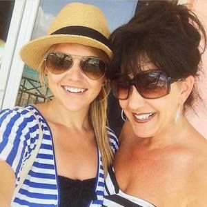 Meet your Posher, Leslie